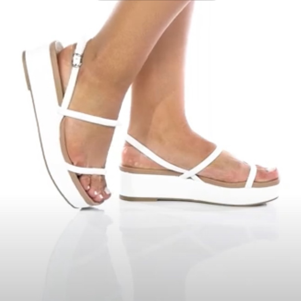 Chinese Laundry Skippy Platform Sandal